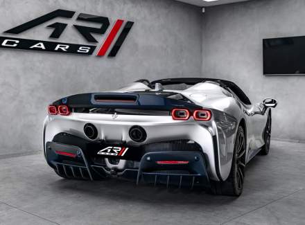 Ferrari - SF90 Stradale