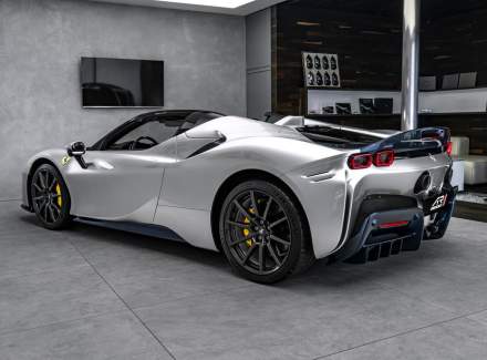 Ferrari - SF90 Stradale