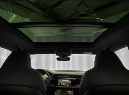 Audi - Q8