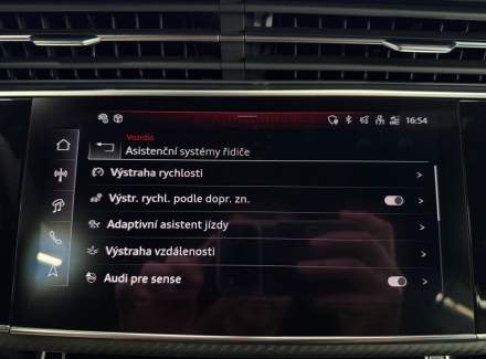 Audi - Q8