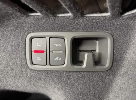 Audi - Q8