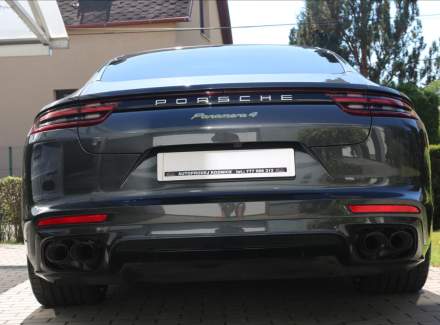 Porsche - Panamera