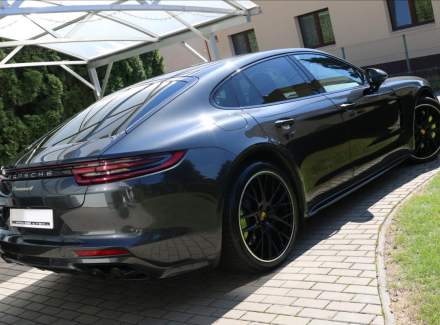 Porsche - Panamera