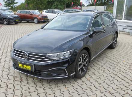 Volkswagen - Passat