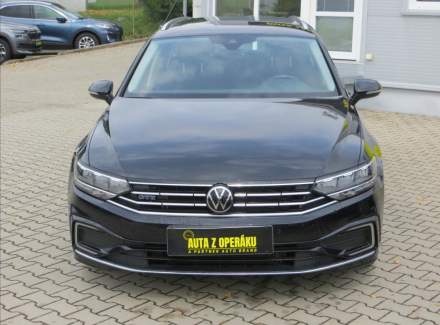 Volkswagen - Passat
