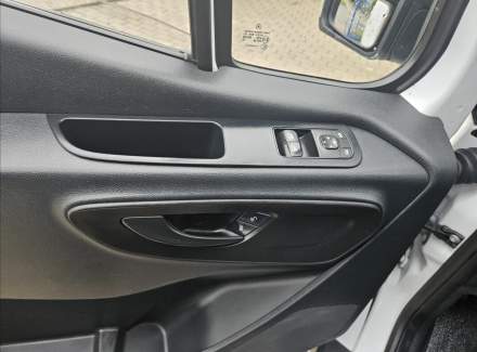 Mercedes-Benz - Sprinter