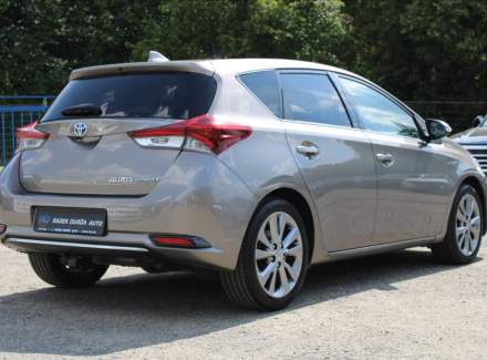 Toyota - Auris