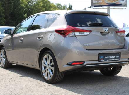 Toyota - Auris