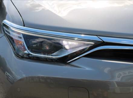 Toyota - Auris