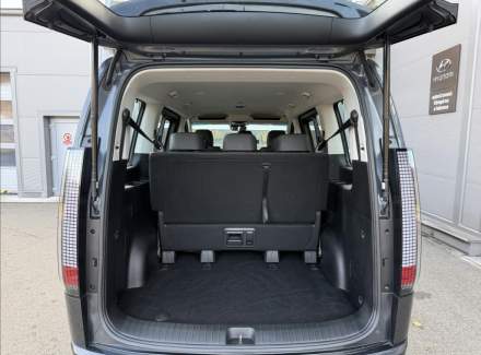 Hyundai - Staria