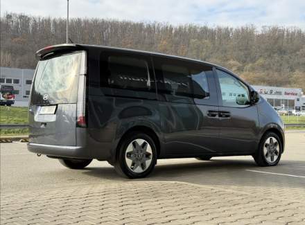 Hyundai - Staria