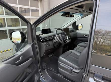 Hyundai - Staria