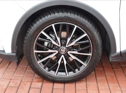 Toyota - C-HR