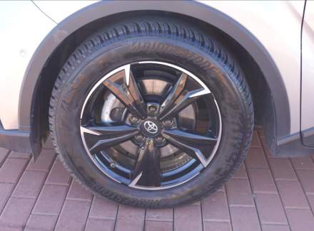 Toyota - C-HR