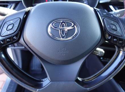Toyota - C-HR