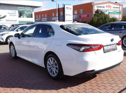 Toyota - Camry
