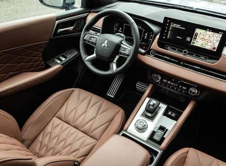 Mitsubishi - Outlander