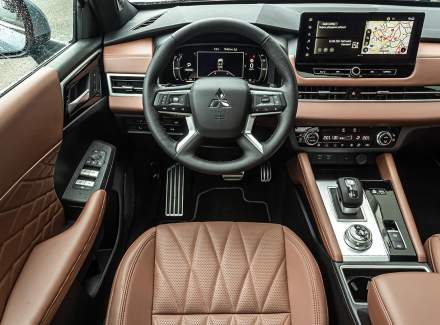 Mitsubishi - Outlander