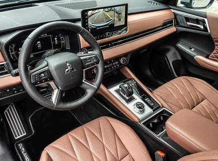 Mitsubishi - Outlander