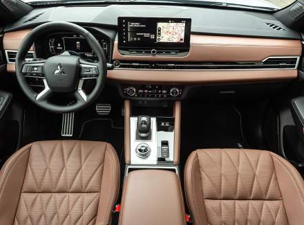 Mitsubishi - Outlander