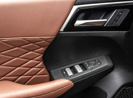 Mitsubishi - Outlander