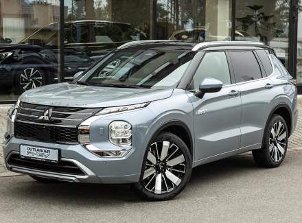 Mitsubishi - Outlander