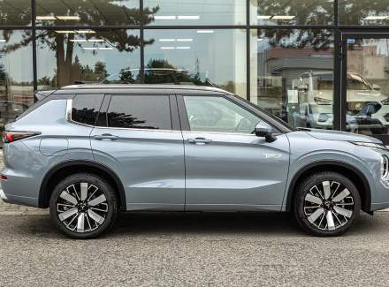Mitsubishi - Outlander