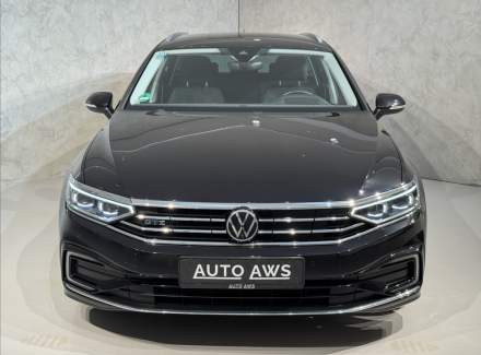 Volkswagen - Passat