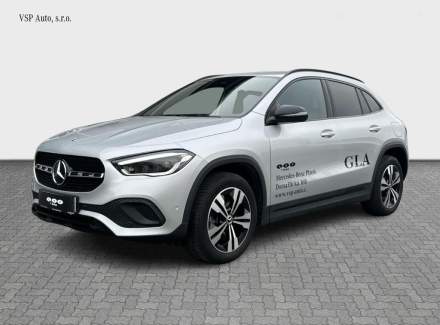 Mercedes-Benz - GLA
