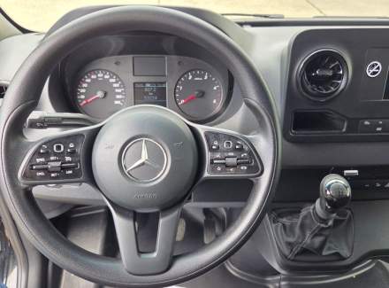 Mercedes-Benz - Sprinter