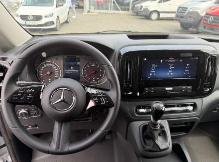 Mercedes-Benz - Vito