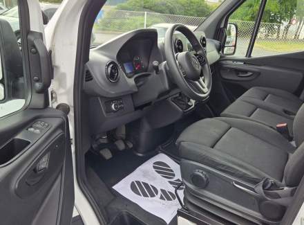 Mercedes-Benz - Sprinter
