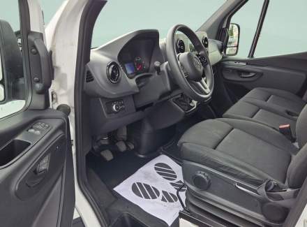 Mercedes-Benz - Sprinter
