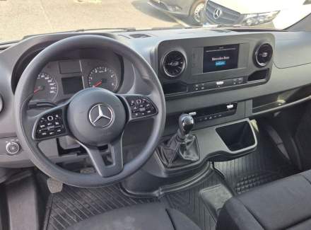 Mercedes-Benz - Sprinter