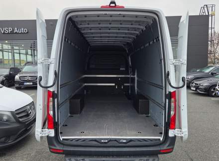 Mercedes-Benz - Sprinter