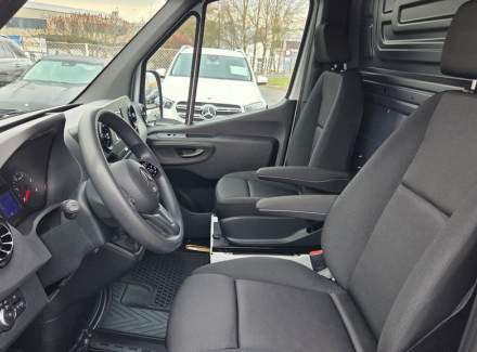 Mercedes-Benz - Sprinter