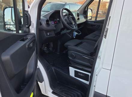 Mercedes-Benz - Sprinter