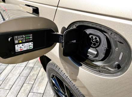 Land Rover - Range Rover Velar