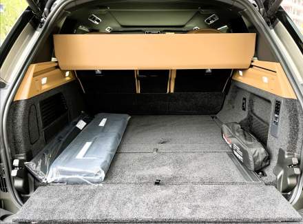 Land Rover - Range Rover