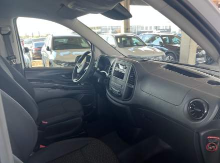 Mercedes-Benz - Vito