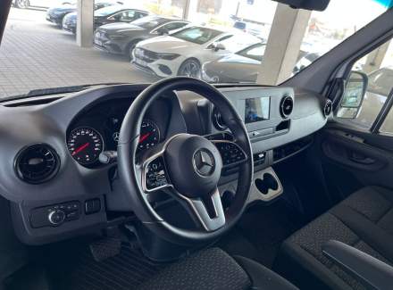 Mercedes-Benz - Sprinter