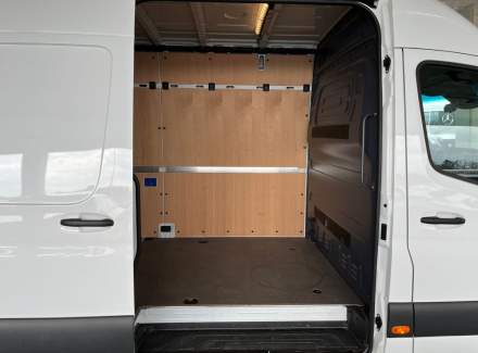 Mercedes-Benz - Sprinter