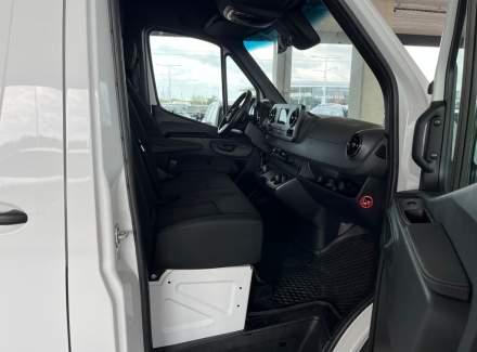 Mercedes-Benz - Sprinter