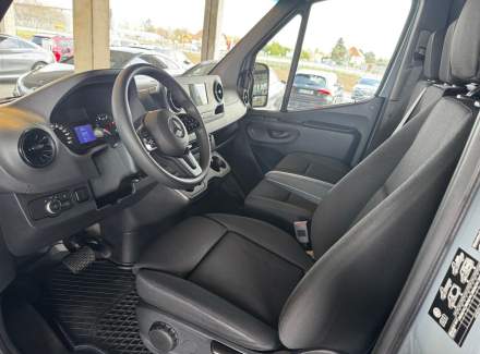 Mercedes-Benz - Sprinter
