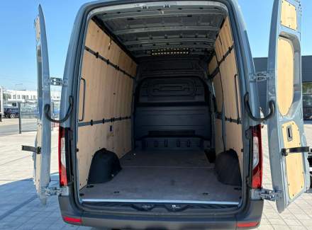 Mercedes-Benz - Sprinter