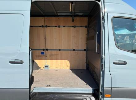 Mercedes-Benz - Sprinter