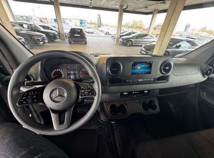 Mercedes-Benz - Sprinter