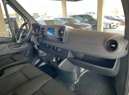 Mercedes-Benz - Sprinter