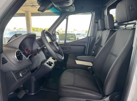 Mercedes-Benz - Sprinter