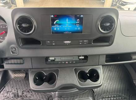 Mercedes-Benz - Sprinter